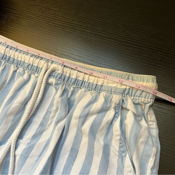 ✨ Aerie Women’s Blue White Striped Elastic Waistband Shorts Small - Picture 7 of 9